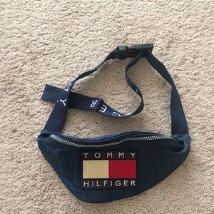 90s Authentic Vintage Tommy Hilfiger Fanny Pack💙